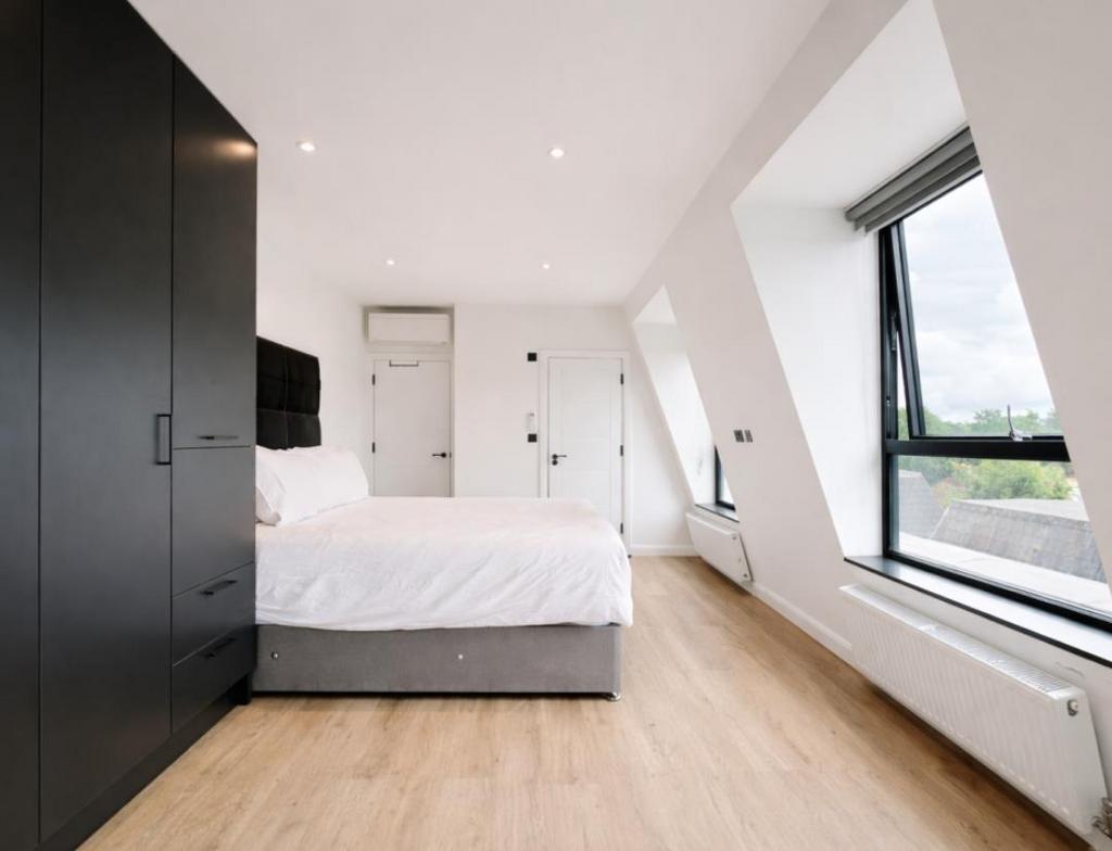 Bedroom 1.png