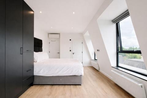 2 bedroom apartment to rent, Beagle Close, Mill Hill, NW7