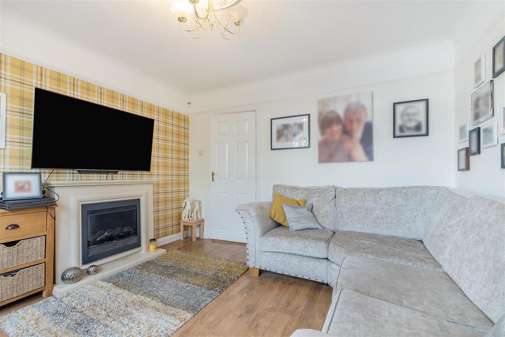 8608373-interior03.jpg