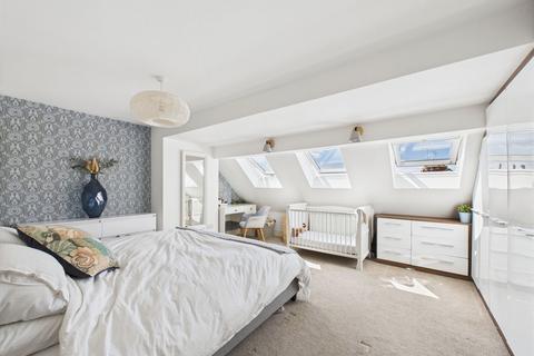 4 bedroom end of terrace house for sale, Bedford Road, Horsham RH13