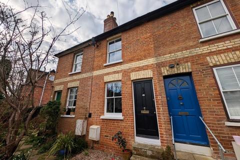 2 bedroom terraced house for sale, HARROWGATE GARDENS, DORKING RH4