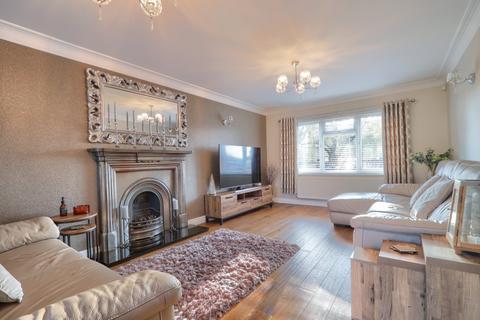 4 bedroom detached house for sale, Chingford Grove, Elm Tree