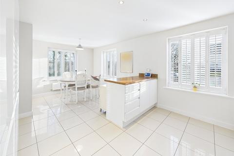4 bedroom detached house for sale, Graduate Court, Cheltenham, Gloucestershire, GL51