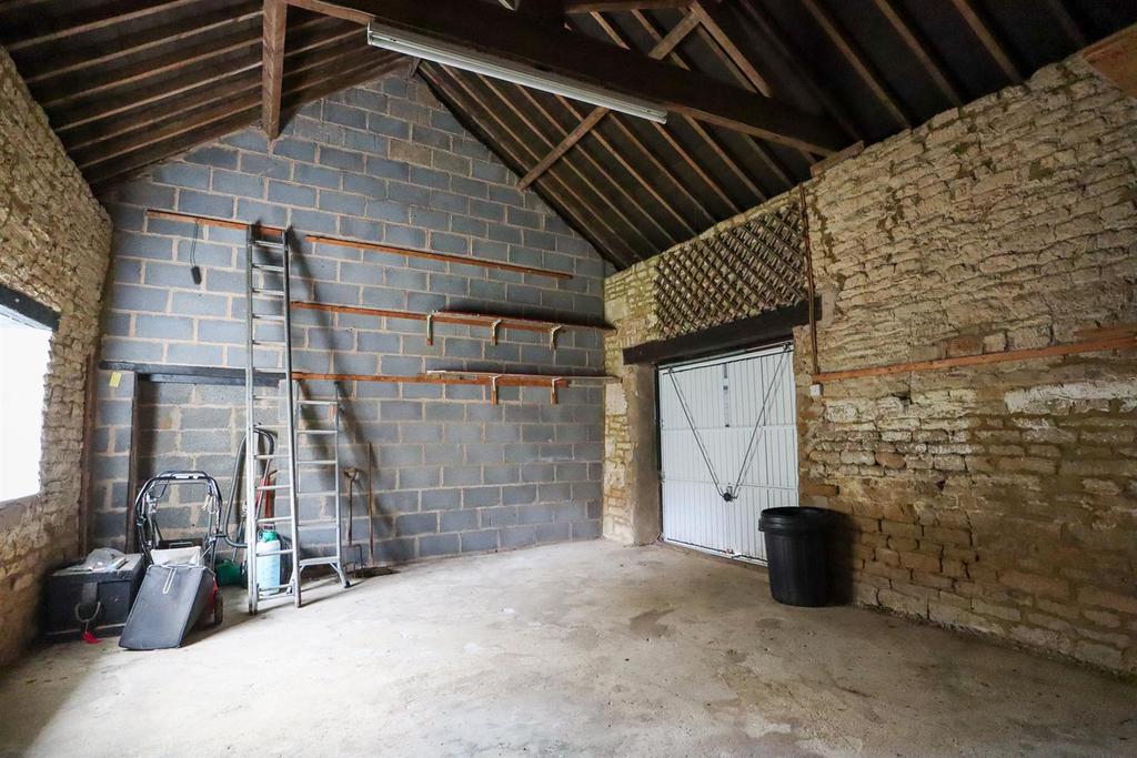 Garage.jpg
