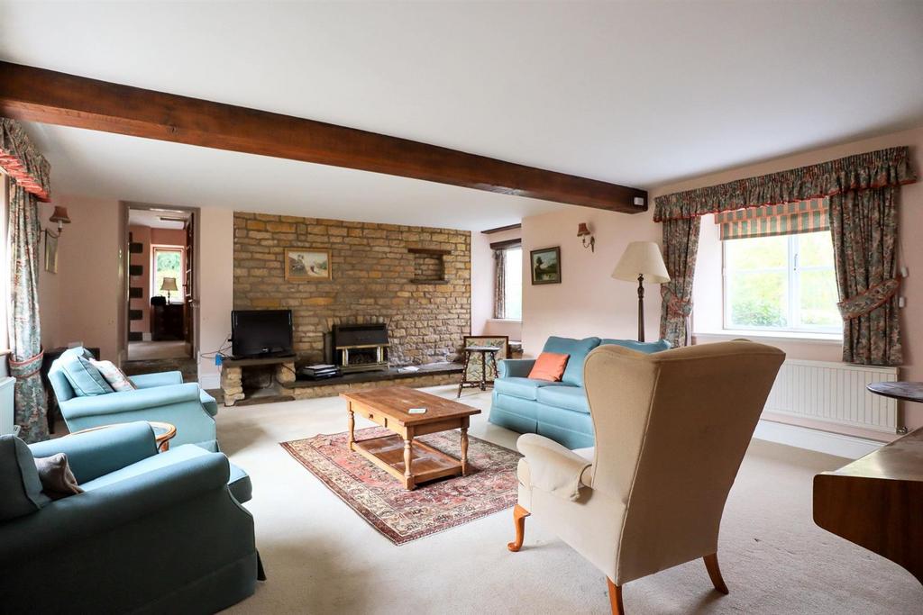 Sitting room (3).jpg