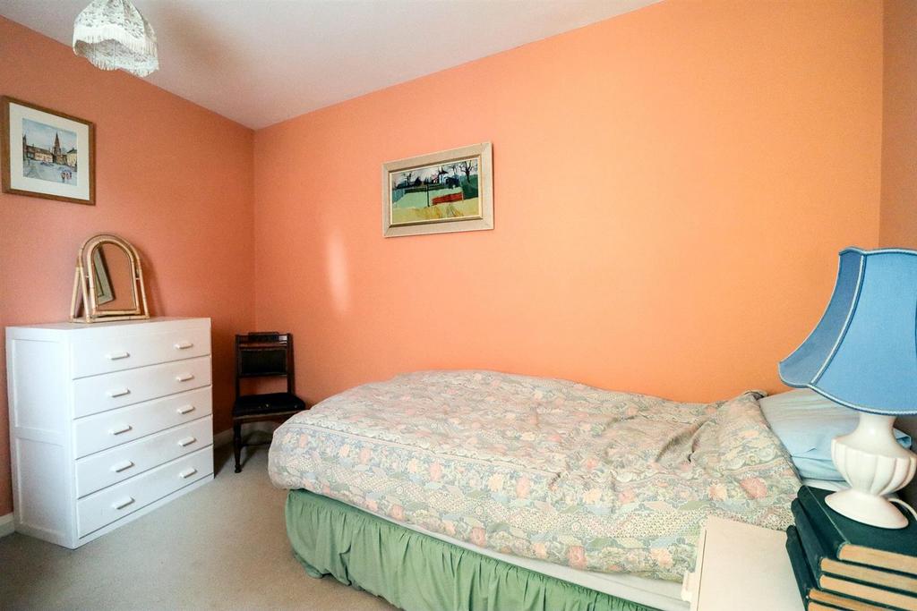 Bedroom 4.jpg