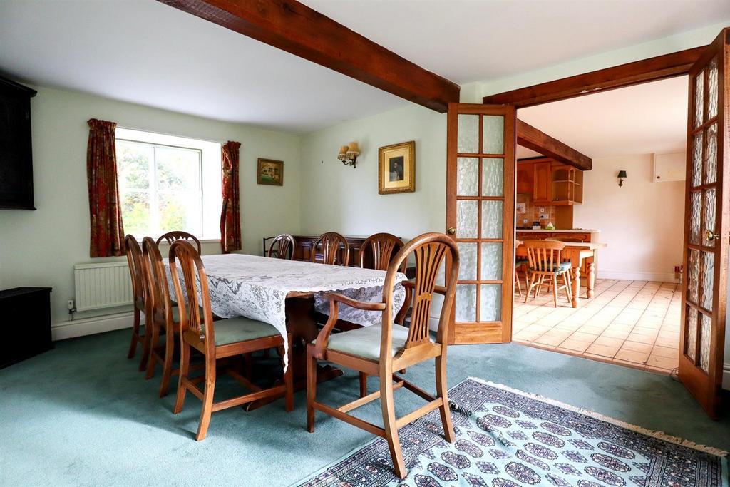 Dining room.jpg