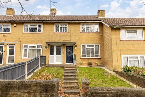 undefined, Saddler Row, Crawley RH10