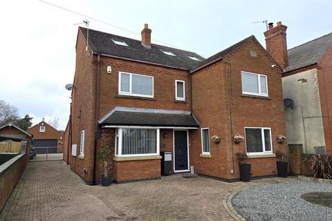 4 bedroom detached house for sale, Thorntree Lane, Goole