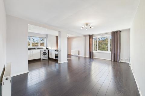 2 bedroom flat for sale, Brinkburn Court, 8 Brinkburn Vale Road, Dore. S17 3NZ