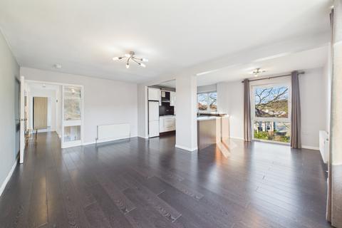 2 bedroom flat for sale, Brinkburn Court, 8 Brinkburn Vale Road, Dore. S17 3NZ
