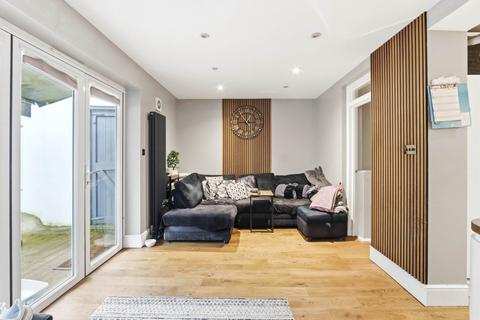 4 bedroom semi-detached house for sale, Hollickwood Avenue, London