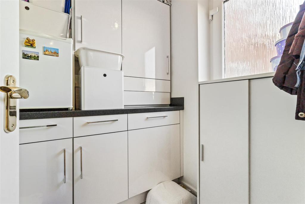 2 Matheson Place-015.JPG