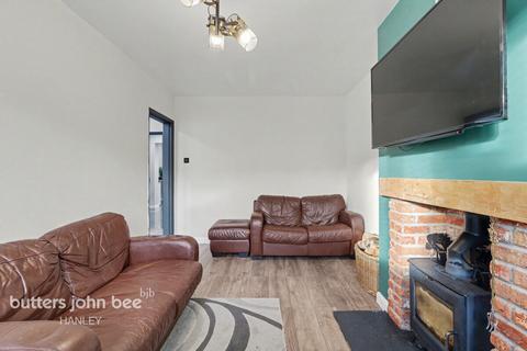 2 bedroom bungalow for sale, Kingfisher Crescent Stoke-On-Trent ST10 1RZ