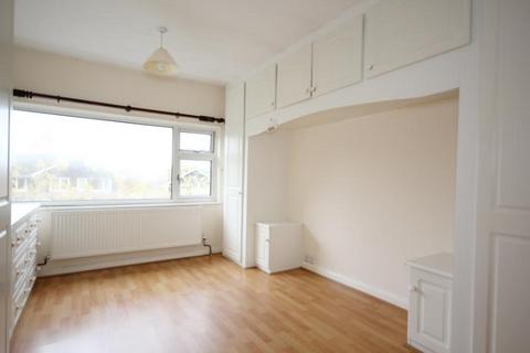 5 bedroom detached house to rent, Vale Close, Harpenden, AL5
