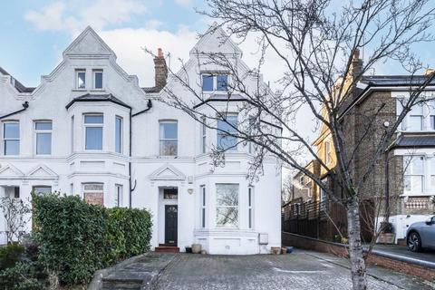 2 bedroom flat for sale, Sunningfields Crescent, Hendon NW4