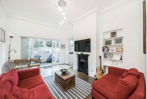 2 bedroom flat for sale, Sunningfields Crescent, Hendon NW4