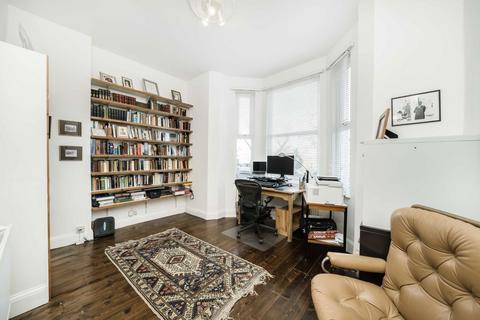 2 bedroom flat for sale, Sunningfields Crescent, Hendon NW4