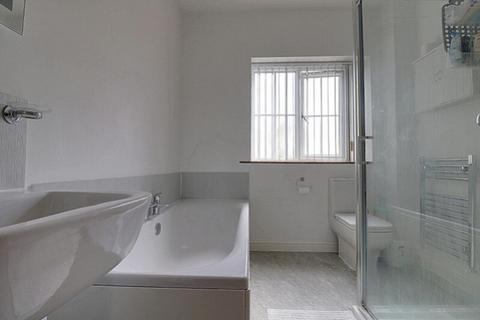 4 bedroom townhouse for sale, Nann Hall Glade, Gomersal, Cleckheaton, BD19
