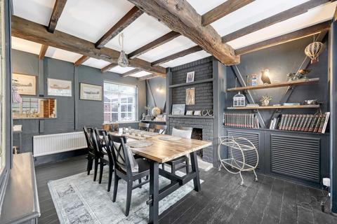 4 bedroom house for sale, Hatch Road, Pilgrims Hatch