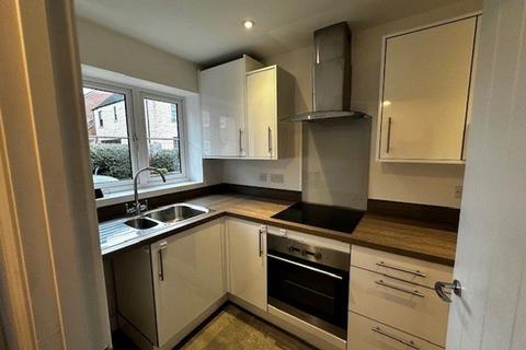 2 bedroom house to rent, Holdenby Drive - Corby