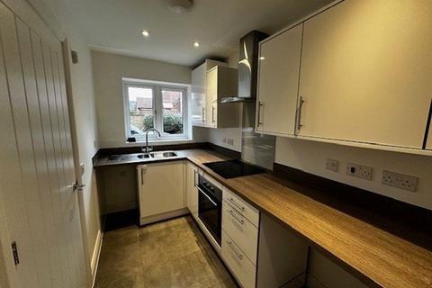 2 bedroom house to rent, Holdenby Drive - Corby