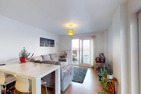 3 bedroom apartment to rent, Barge Walk, London, SE10