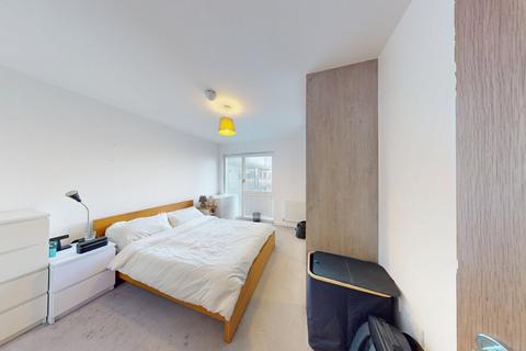 3 bedroom apartment to rent, Barge Walk, London, SE10