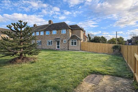 3 bedroom end of terrace house for sale - The Leys, Northampton NN7