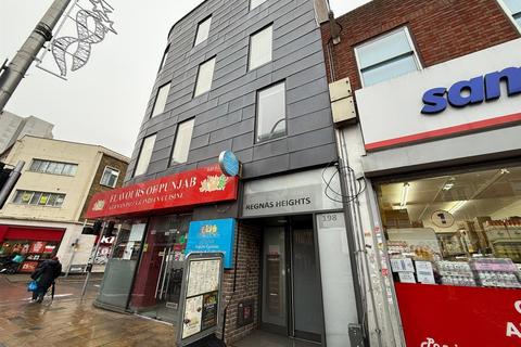 2 bedroom flat for sale, High Road, Ilford