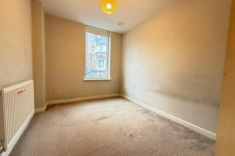 2 bedroom flat for sale, High Road, Ilford