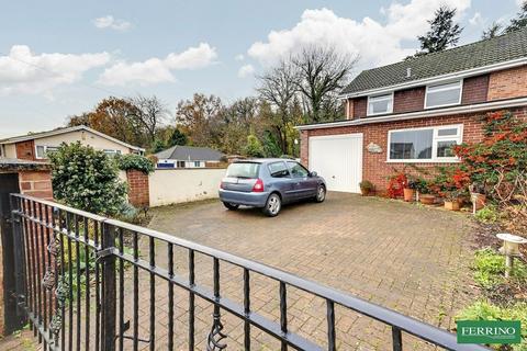 Lynwood Road, Lydney, Gloucestershire. GL15 5SG