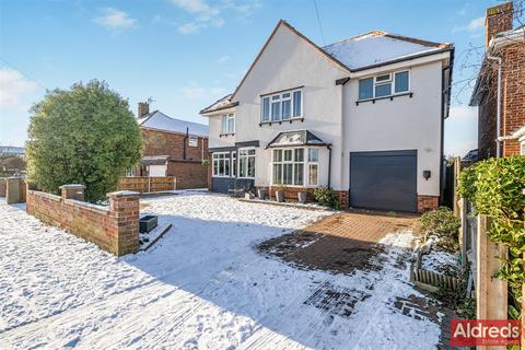4 bedroom detached house for sale, Bately Avenue, Gorleston