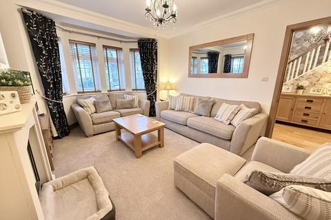 4 bedroom semi-detached house for sale, St. Anthonys Avenue, Eastbourne BN23