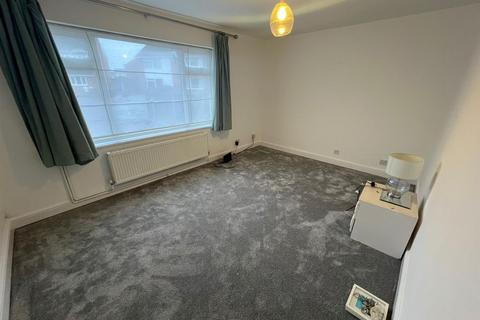undefined, Cedar Close, Uttoxeter ST14
