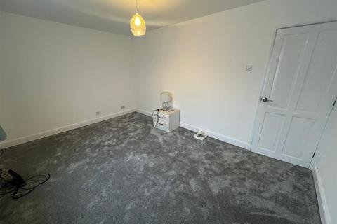 undefined, Cedar Close, Uttoxeter ST14
