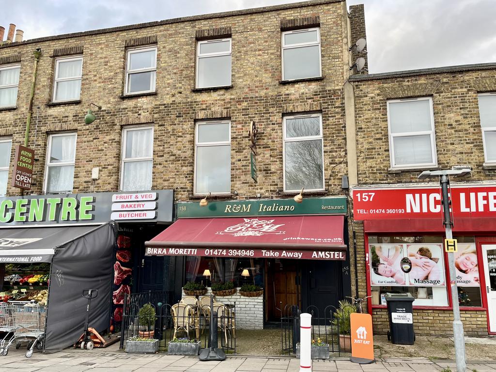 1 bed flat to rent Parrock Street, Gravesend DA12