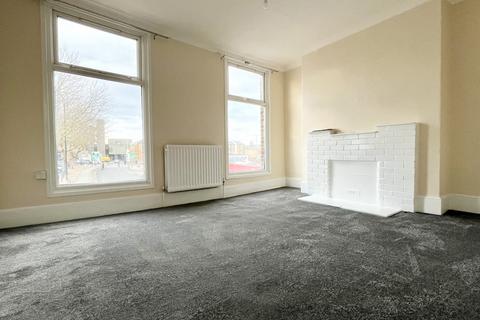 1 bedroom flat to rent, Parrock Street, Gravesend, DA12