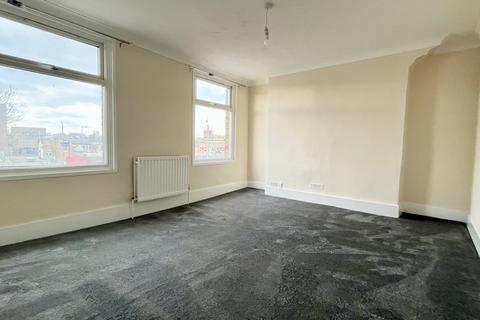1 bedroom flat to rent, Parrock Street, Gravesend, DA12