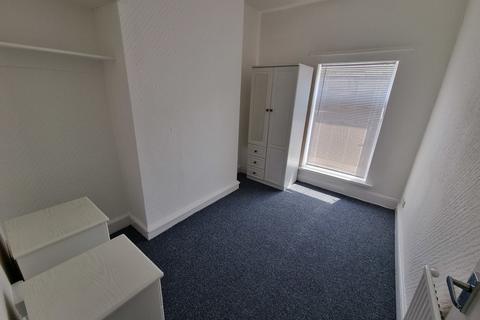 2 bedroom flat to rent, Comet Street, Adamsdown, CF24 0JA