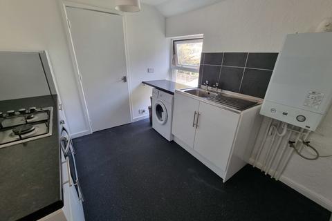 2 bedroom flat to rent, Comet Street, Adamsdown, CF24 0JA