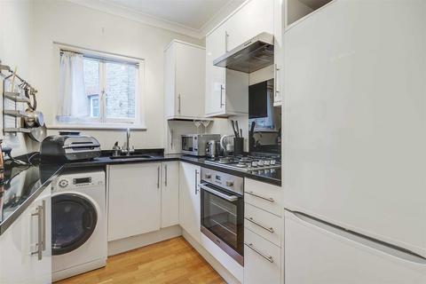 2 bedroom flat for sale, Rostrevor Road, London