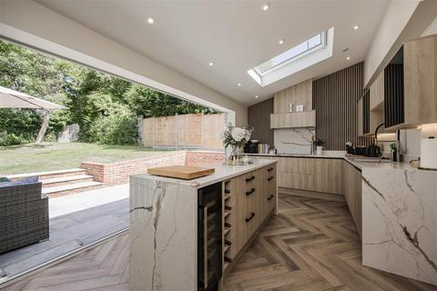 undefined, Tudor Drive, Sevenoaks TN14