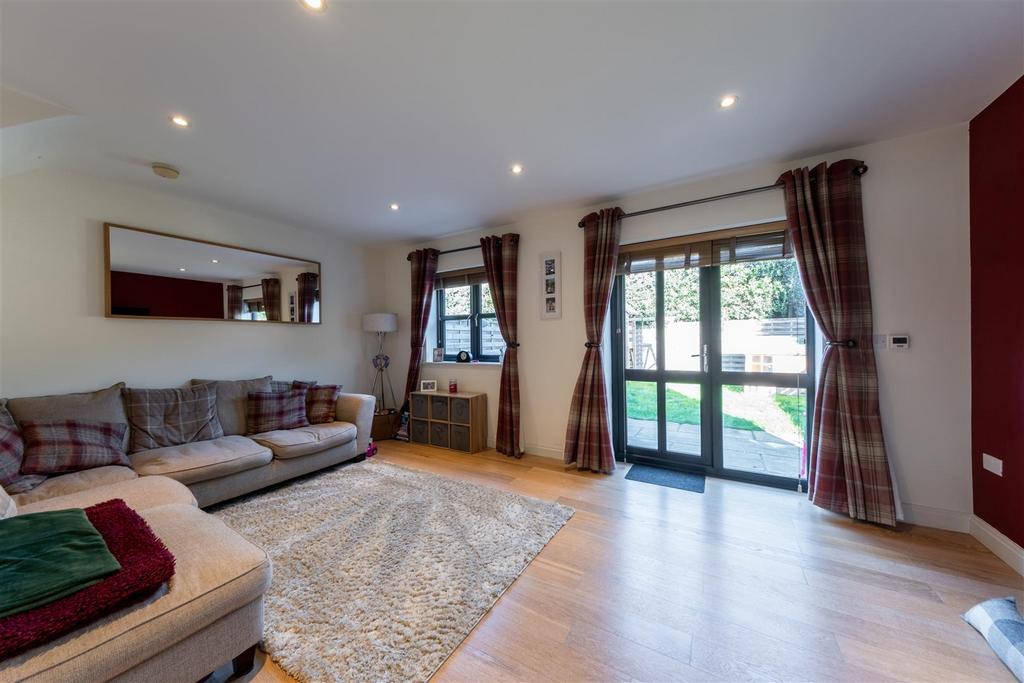 4 Duddon Mews-007.jpg
