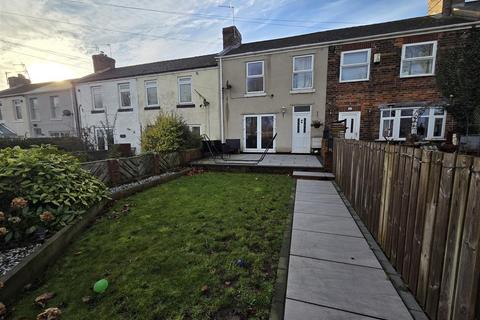 undefined, New Row, Oakenshaw