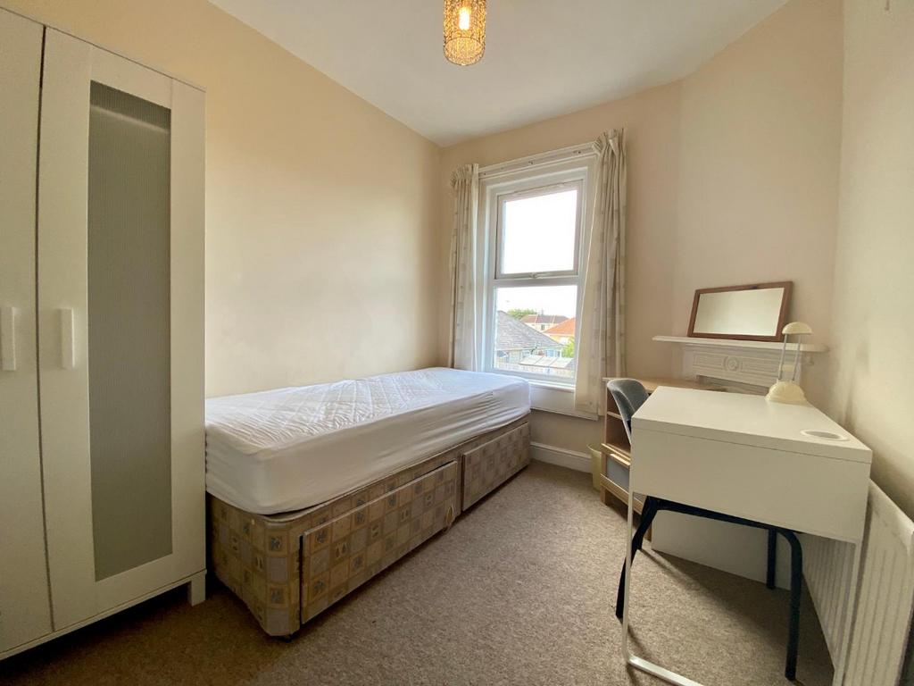 Bedroom 2.jpeg