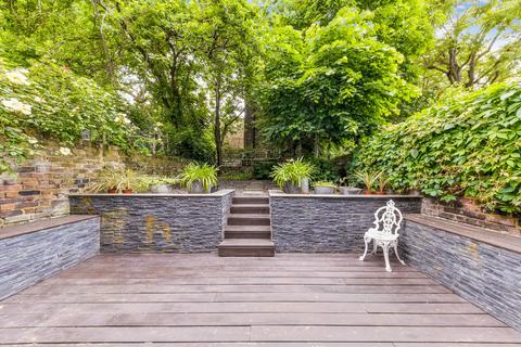 2 bedroom maisonette to rent, Southgate Road, London, N1
