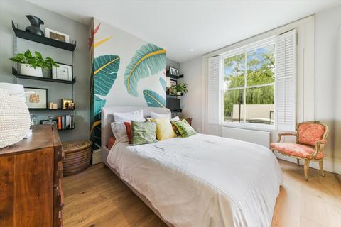 2 bedroom maisonette to rent, Southgate Road, London, N1