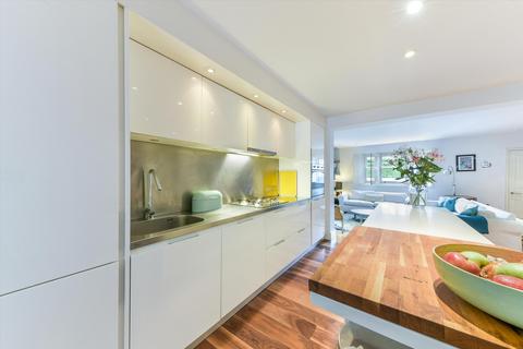 2 bedroom maisonette to rent, Southgate Road, London, N1
