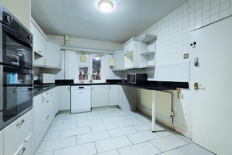 1 bedroom in a house share to rent, Woodway Lane, Coventry CV2